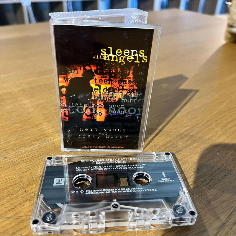 Neil Young - Sleeps With Angels - Cassette